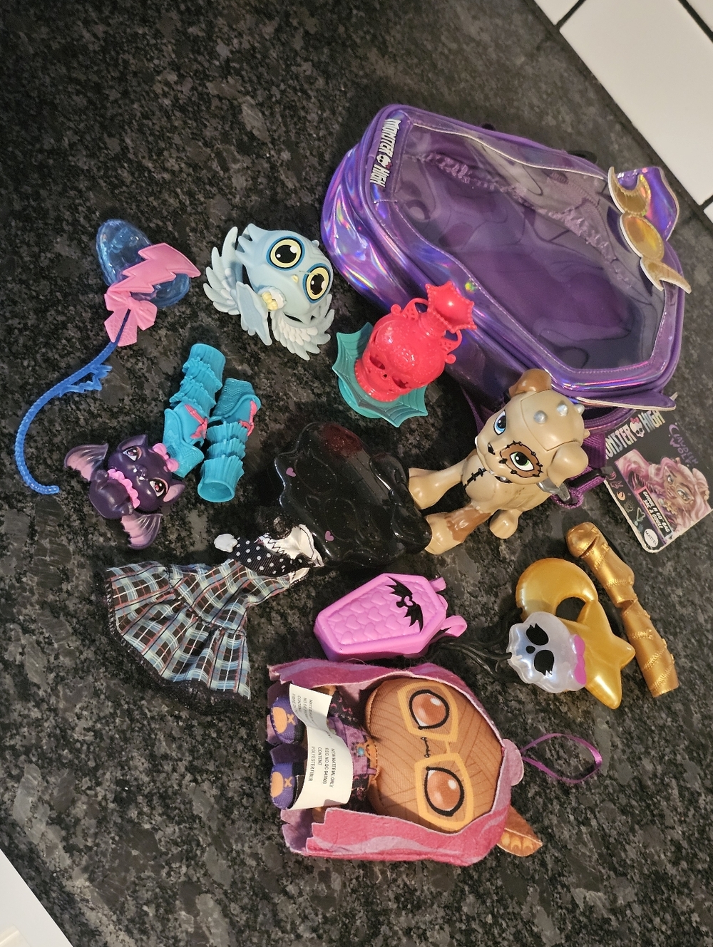 Monster High Lot Dress Shoes Backbag Balloons Creeper Pet Frankiestein Clawdeen